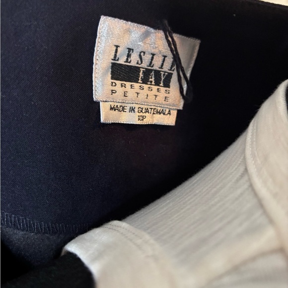 Leslie Fay Blue Blazer with Military-Inspired Design - Picture 6 of 7